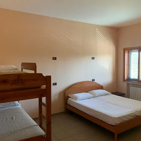 Ostelllo Marina Di سبرلونغا